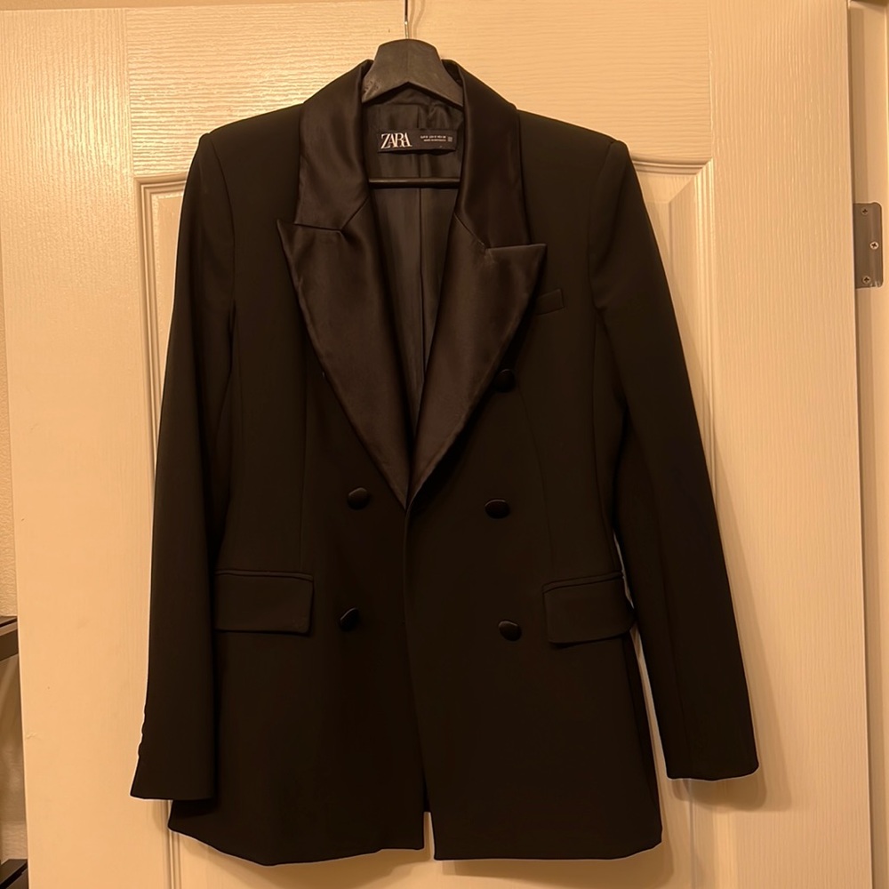 Zara tuxedo jacket. Runs big size S